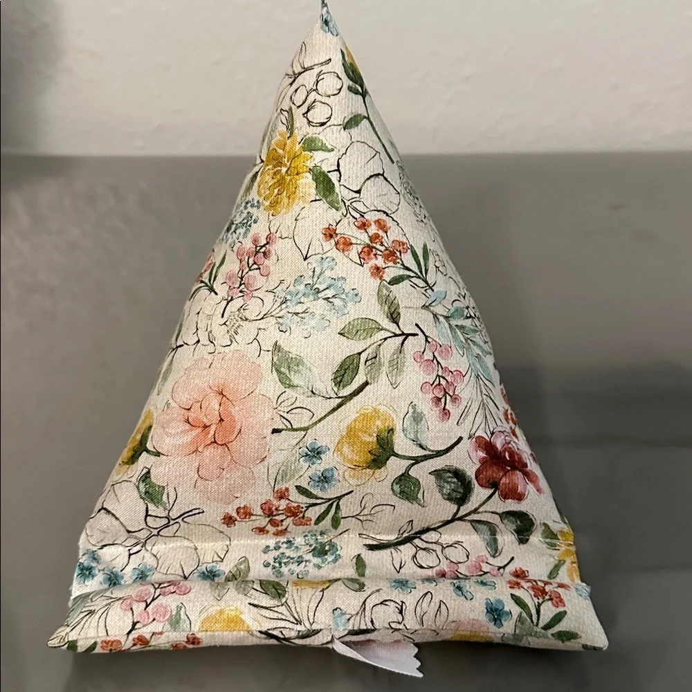 Handmade Floral Cell Phone Stand - Picture 5 of 7